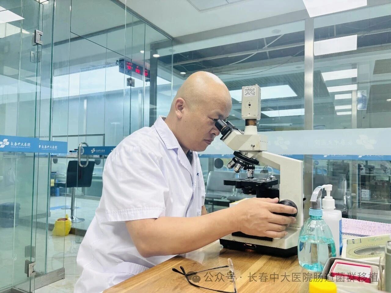 泉州市|高朋磊医师：左手男科临床，右手肠道菌群移植深入研究